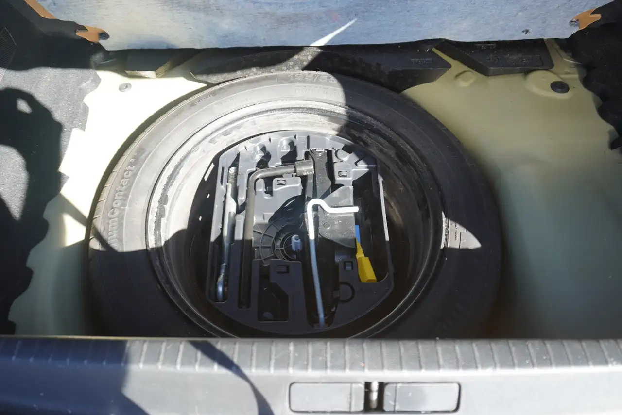 Peugeot 208 208 — photo 15