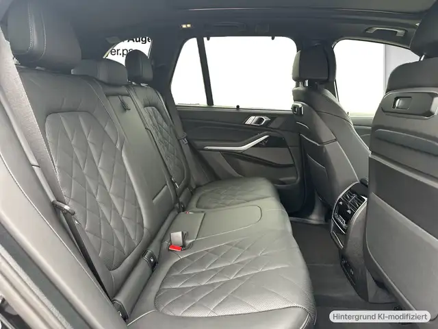 BMW X5 view 8