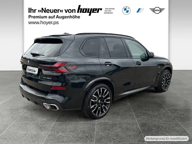 BMW X5 view 2