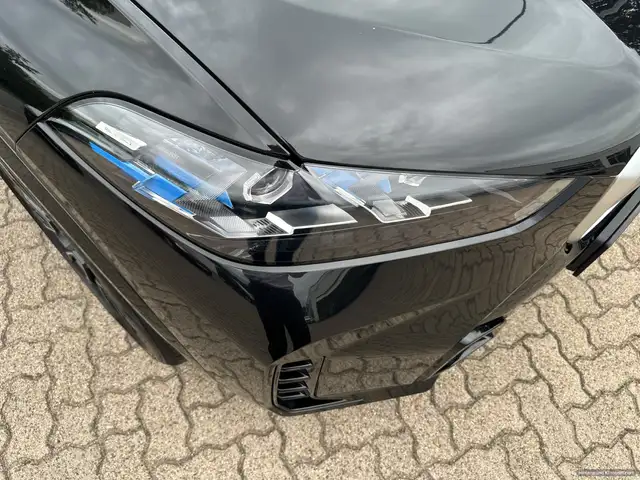 BMW X5 view 9