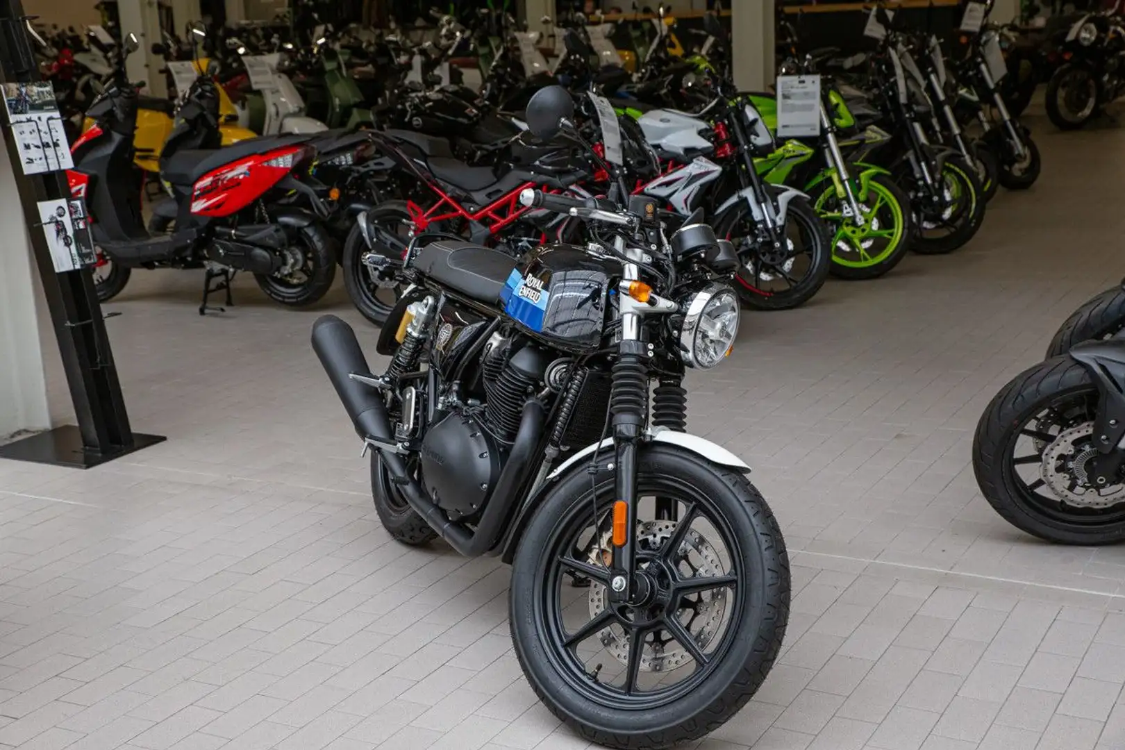 Royal Enfield Continental GT 650 neues Modell,sofort lieferbar Black - 2