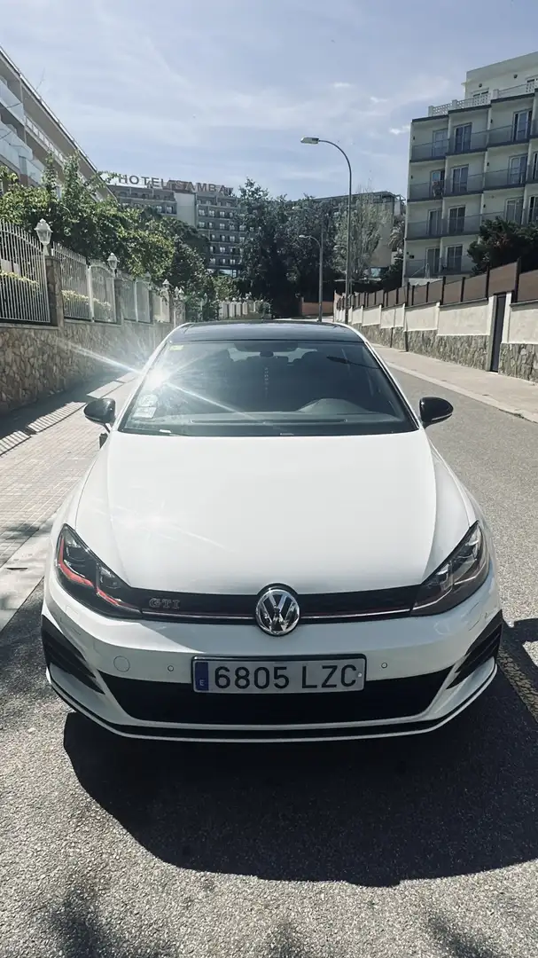 Volkswagen Golf GTI 2.0 TSI Performance DSG7 180kW - 1