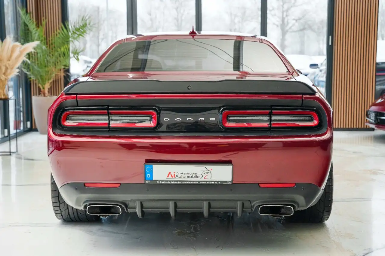 Dodge Challenger 2021 — фото 7