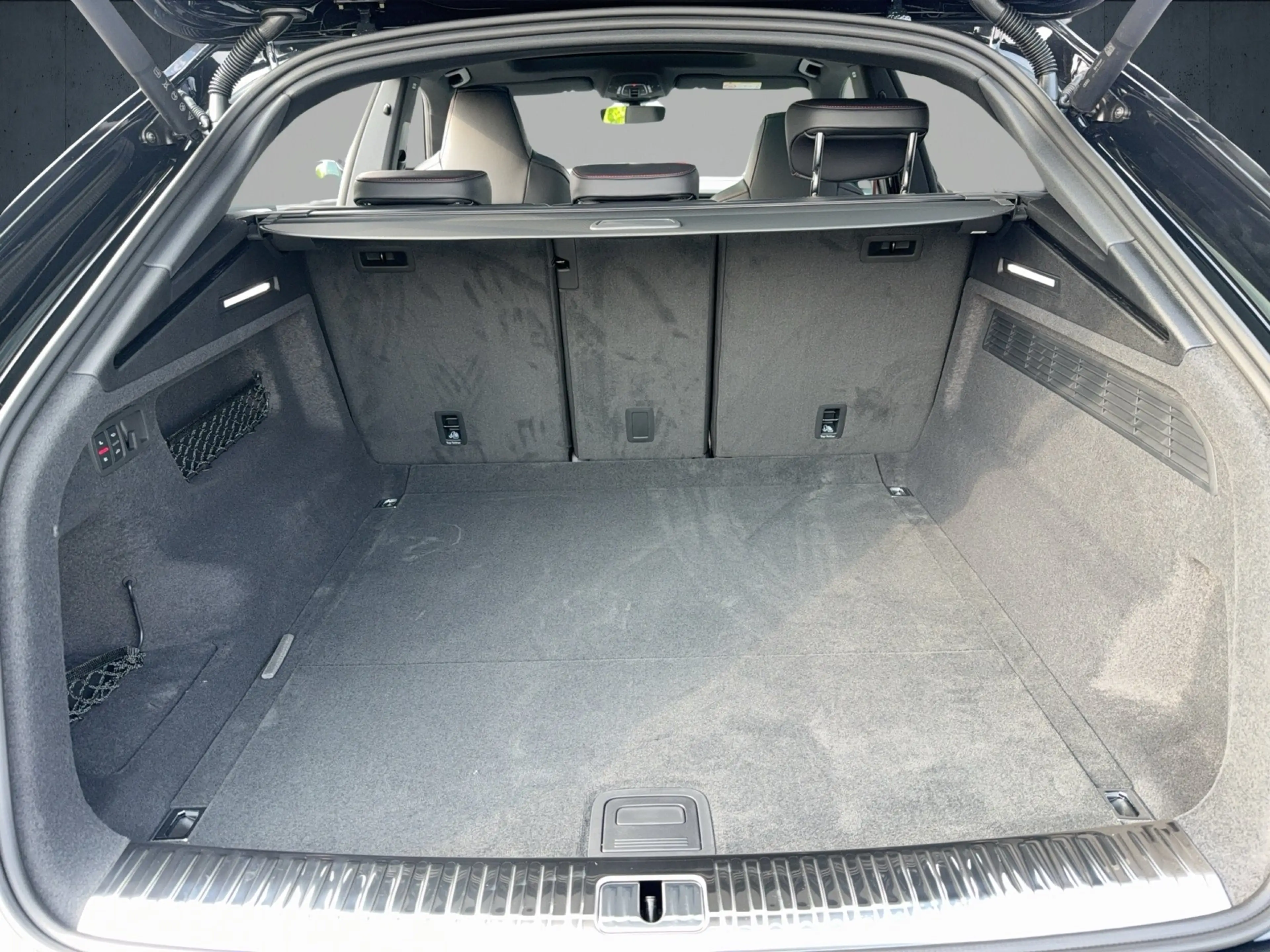 Audi RS Q8 SUV performance tiptr. FwpAdv Keramik 305Vm — photo 14