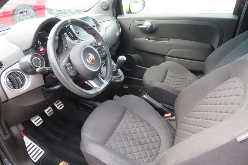 Abarth 595C Pista 1.4 T-Jet 165PS — photo 9