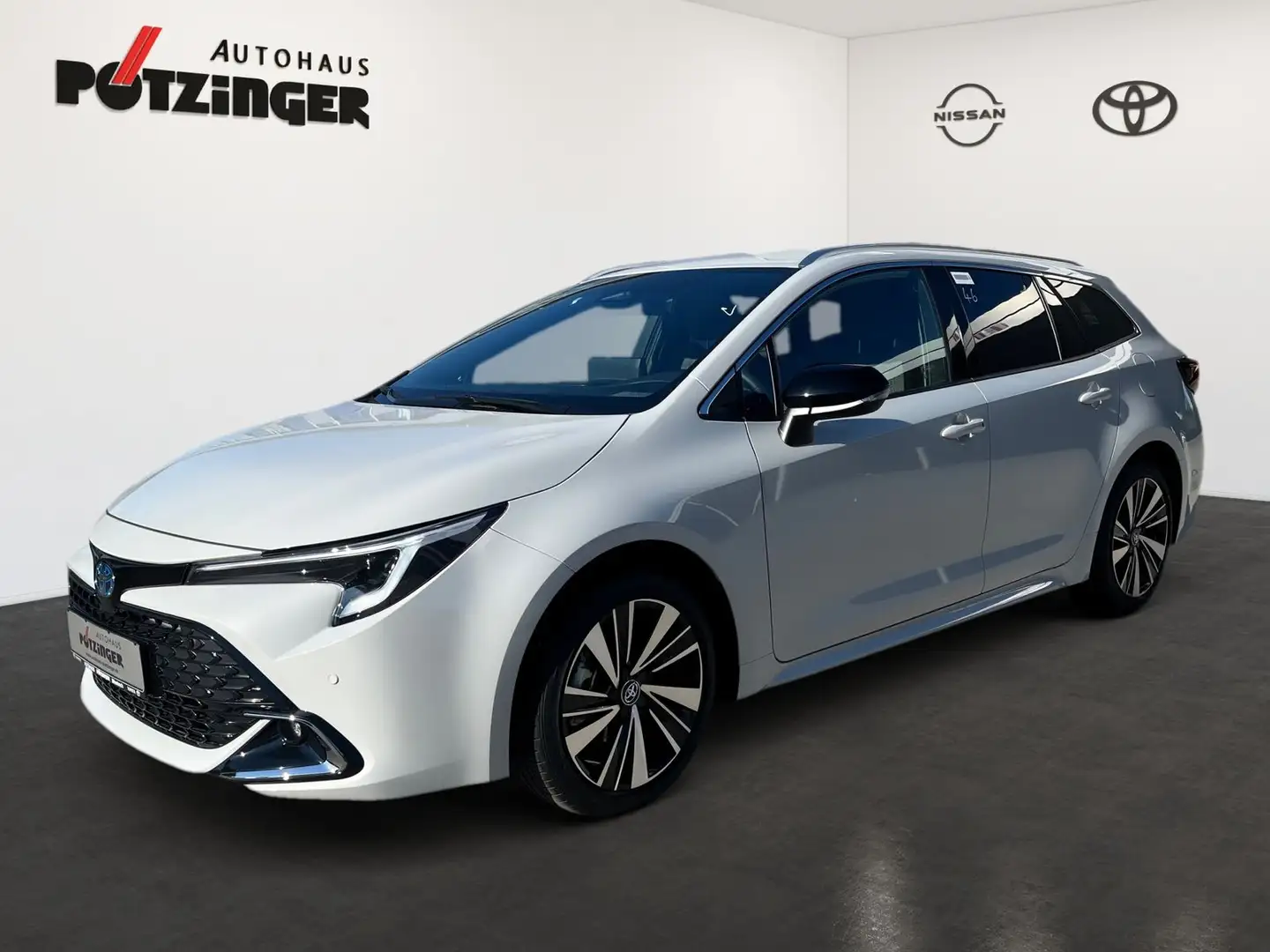 Toyota Corolla TS 1.8 Hybrid Teamplayer,Technik,Bi-LED Silber - 1