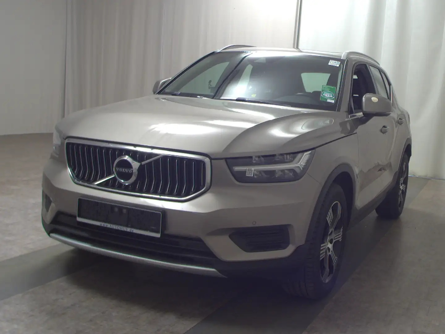 Volvo XC40 D4 AWD Inscription Memory Panorama H-K Ahk Gris - 2