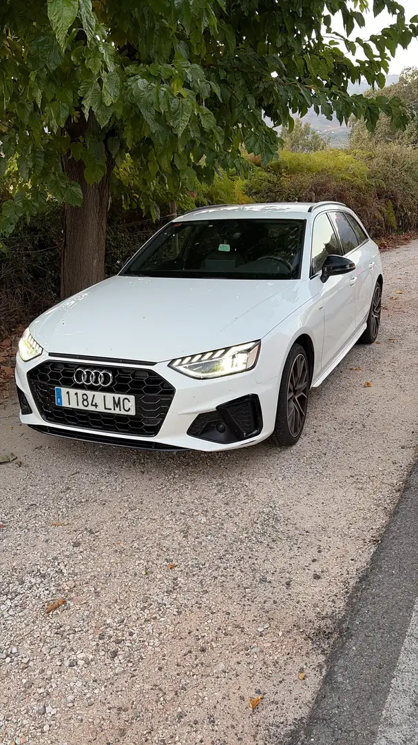 Audi A4 Avant 35 TDI Black line S tronic 120kW - 2