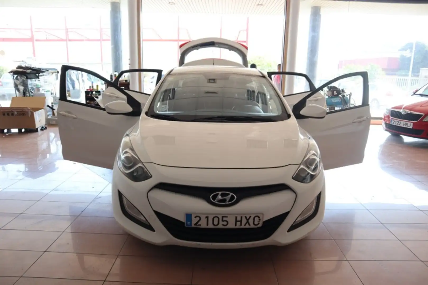 Hyundai i30 1.4CRDi Klass 90 Blanc - 1