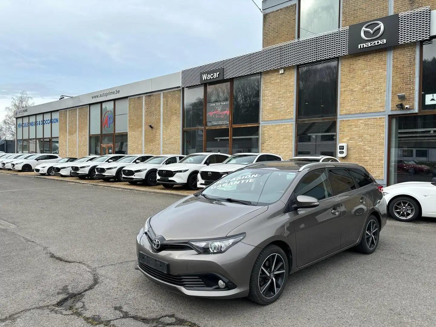 Toyota Auris * 1er Proprio * GPS + Camera * GARANTIE Grey - 1