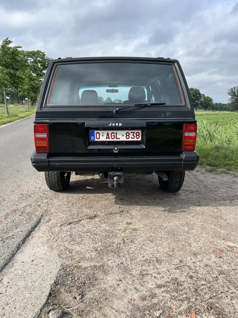 Jeep Cherokee 2.5 TD Noir - 1