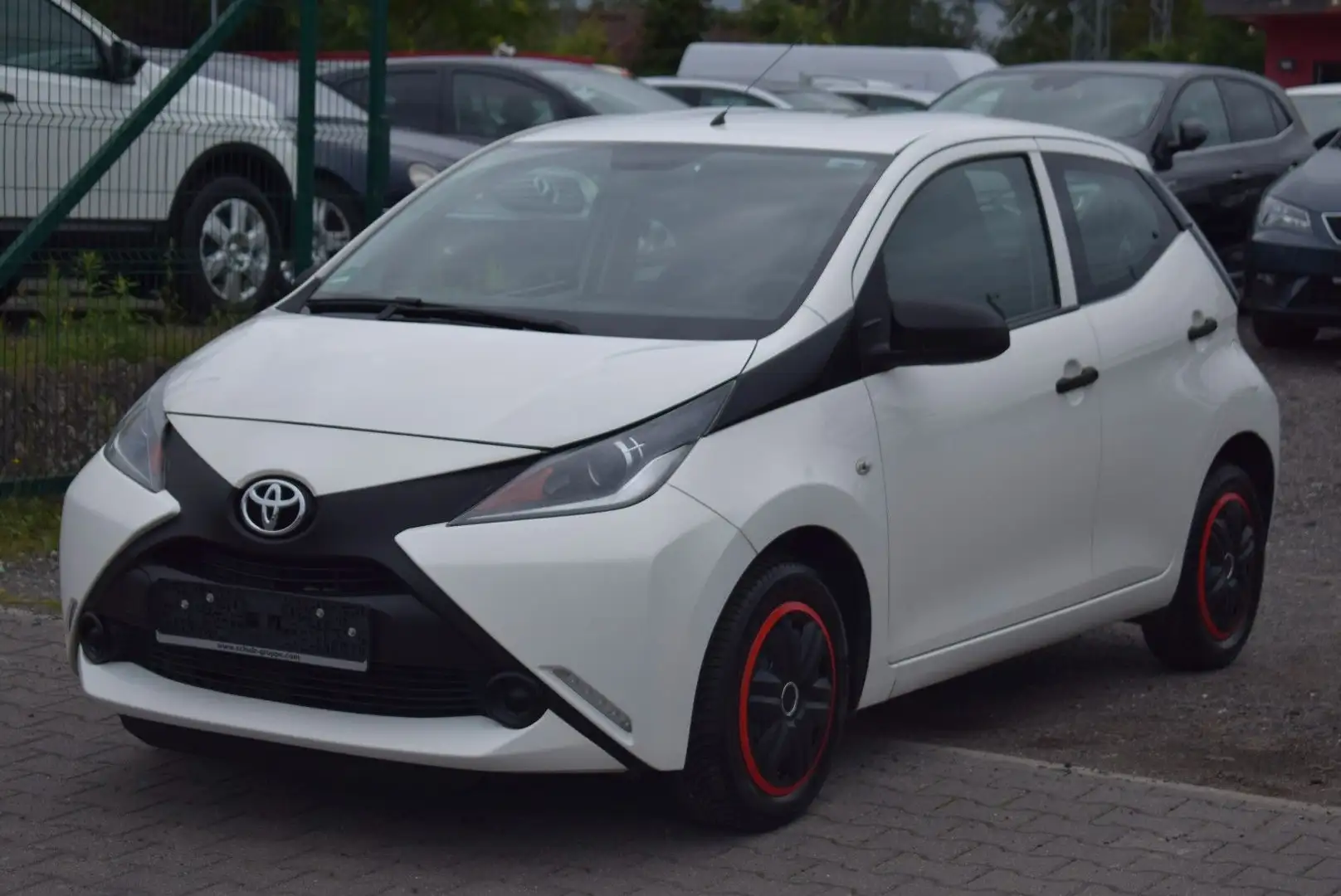 Toyota Aygo AYGO x Weiß - 2