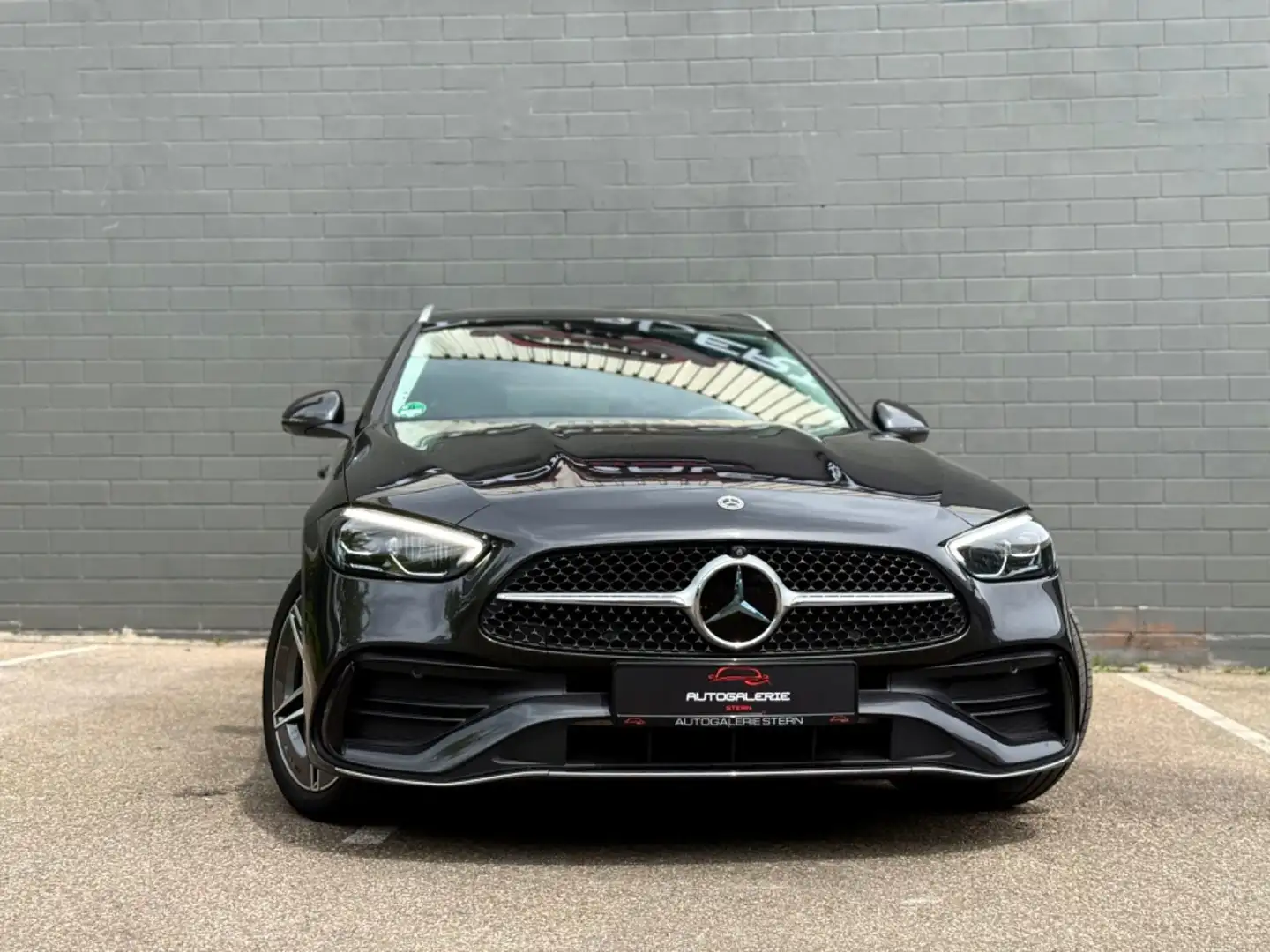 Mercedes-Benz C 300 E T AMG-LINE/MBUX/MASSAGE/DISTR+ Grau - 1