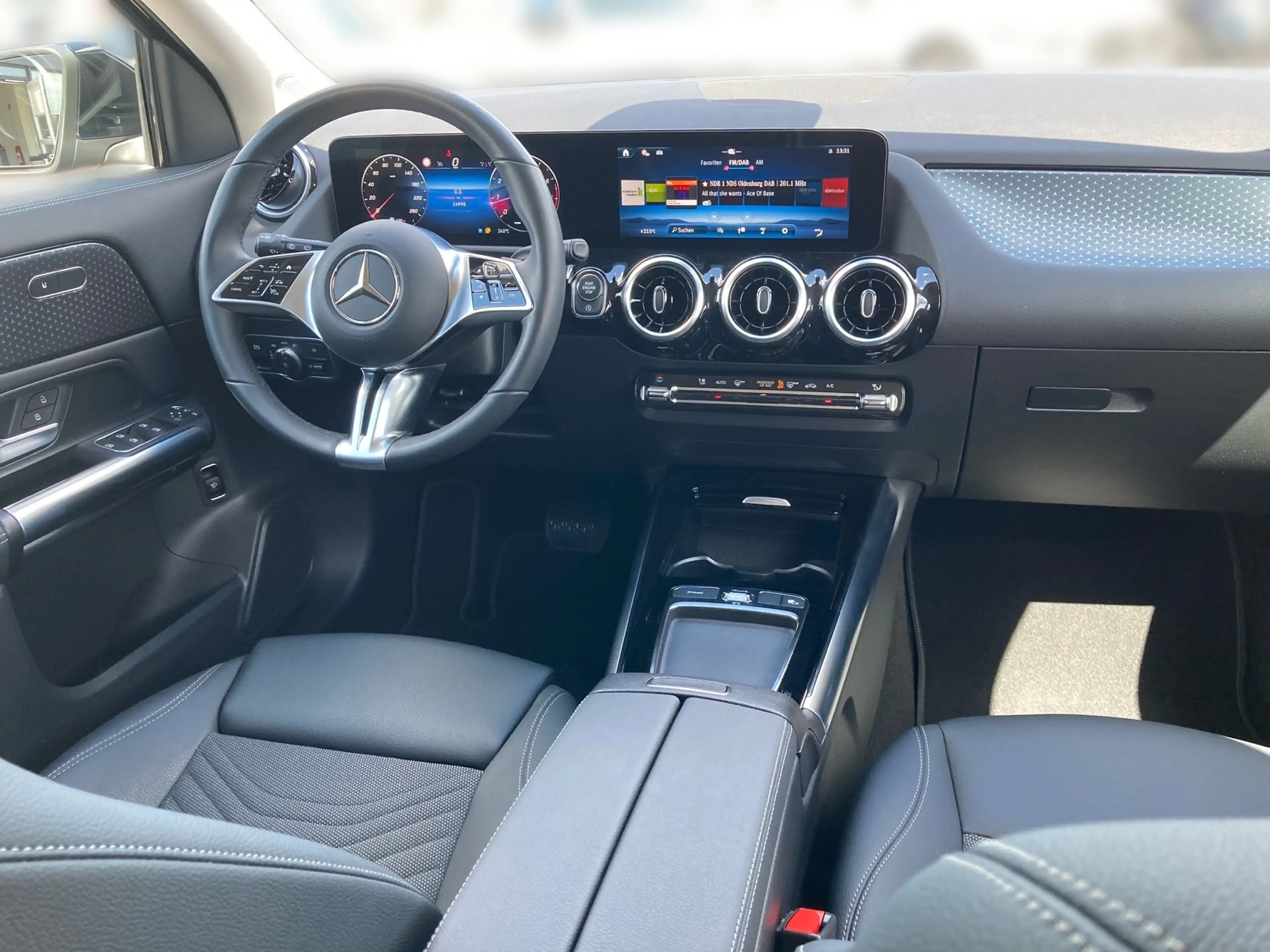 Mercedes-Benz GLA 220 4M Progressive+AHK+Kam+LED+Navi+SHZ+PTS — photo 8