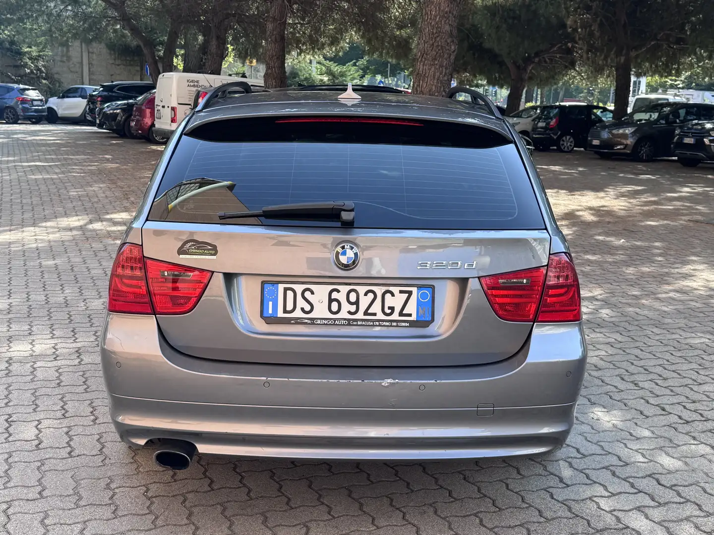 BMW 320 320d Touring xdrive Eletta Gris - 1