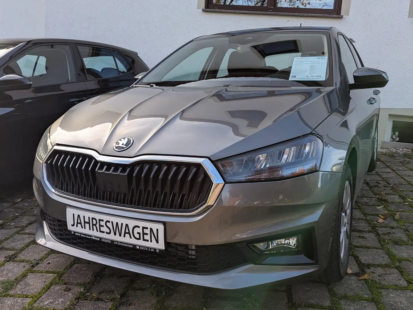 Skoda Fabia Selection TSI*DSG*SHZ*TEMP*PDC*SMARTLINK Grau - 1