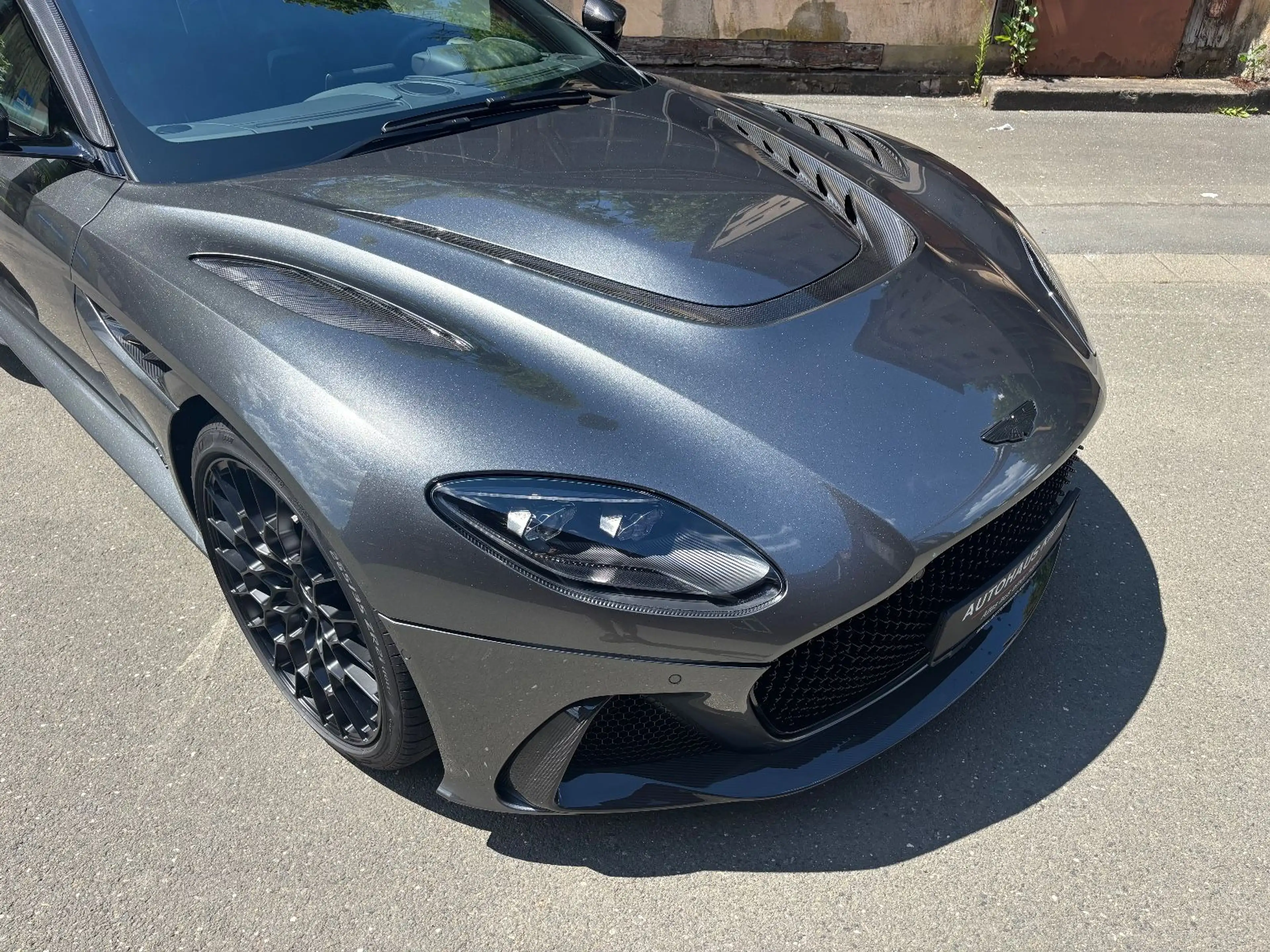 Aston Martin DBS 5.2 V12 770 Ultimate 1/300 Carbon Seats PPF — photo 36
