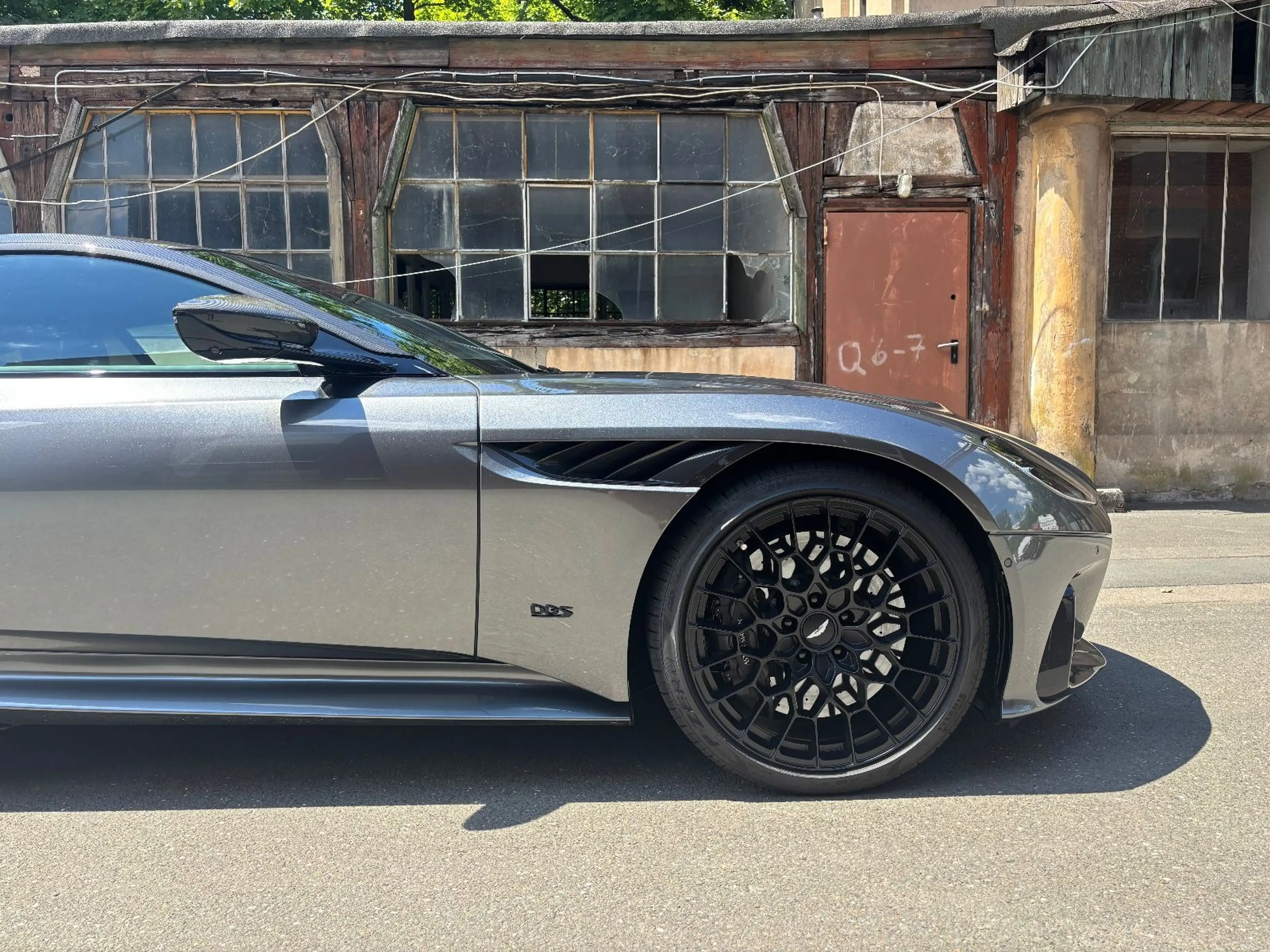 Aston Martin DBS 5.2 V12 770 Ultimate 1/300 Carbon Seats PPF — photo 31