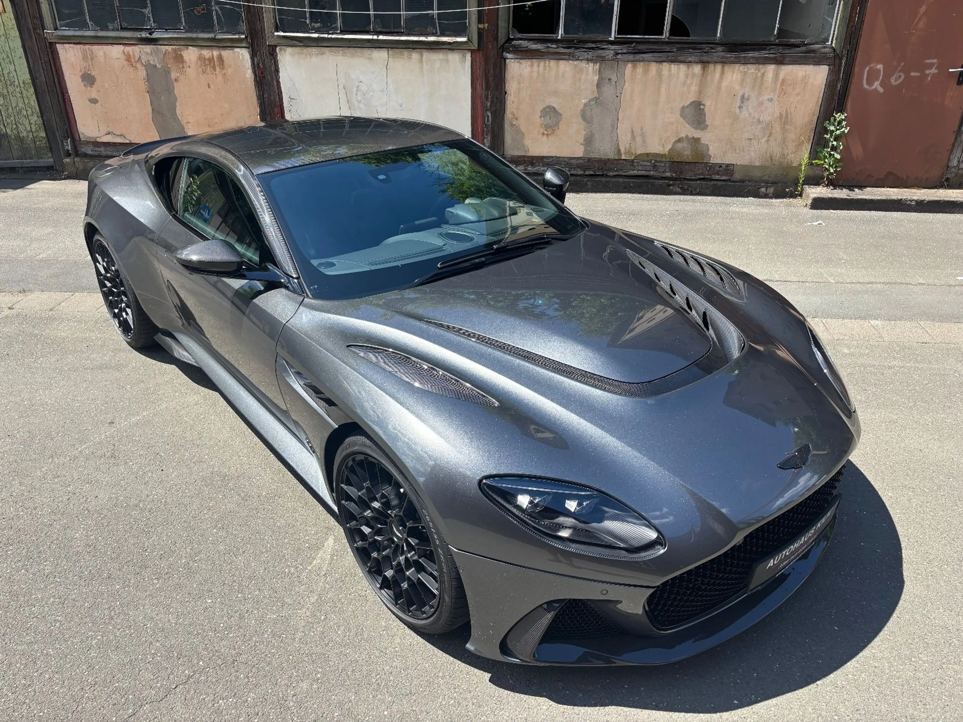 Aston Martin DBS 5.2 V12 770 Ultimate 1/300 Carbon Seats PPF — photo 34