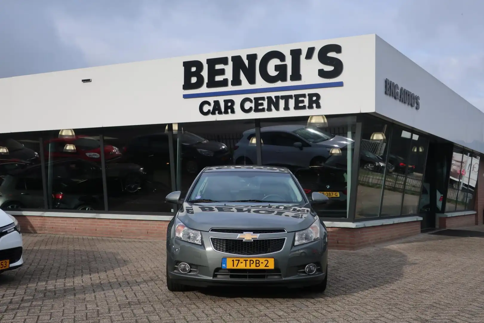 Chevrolet Cruze 1.8 LTZ CLIMA_CRUIS_NAVI_PDC_LMV_NAP. Grau - 2