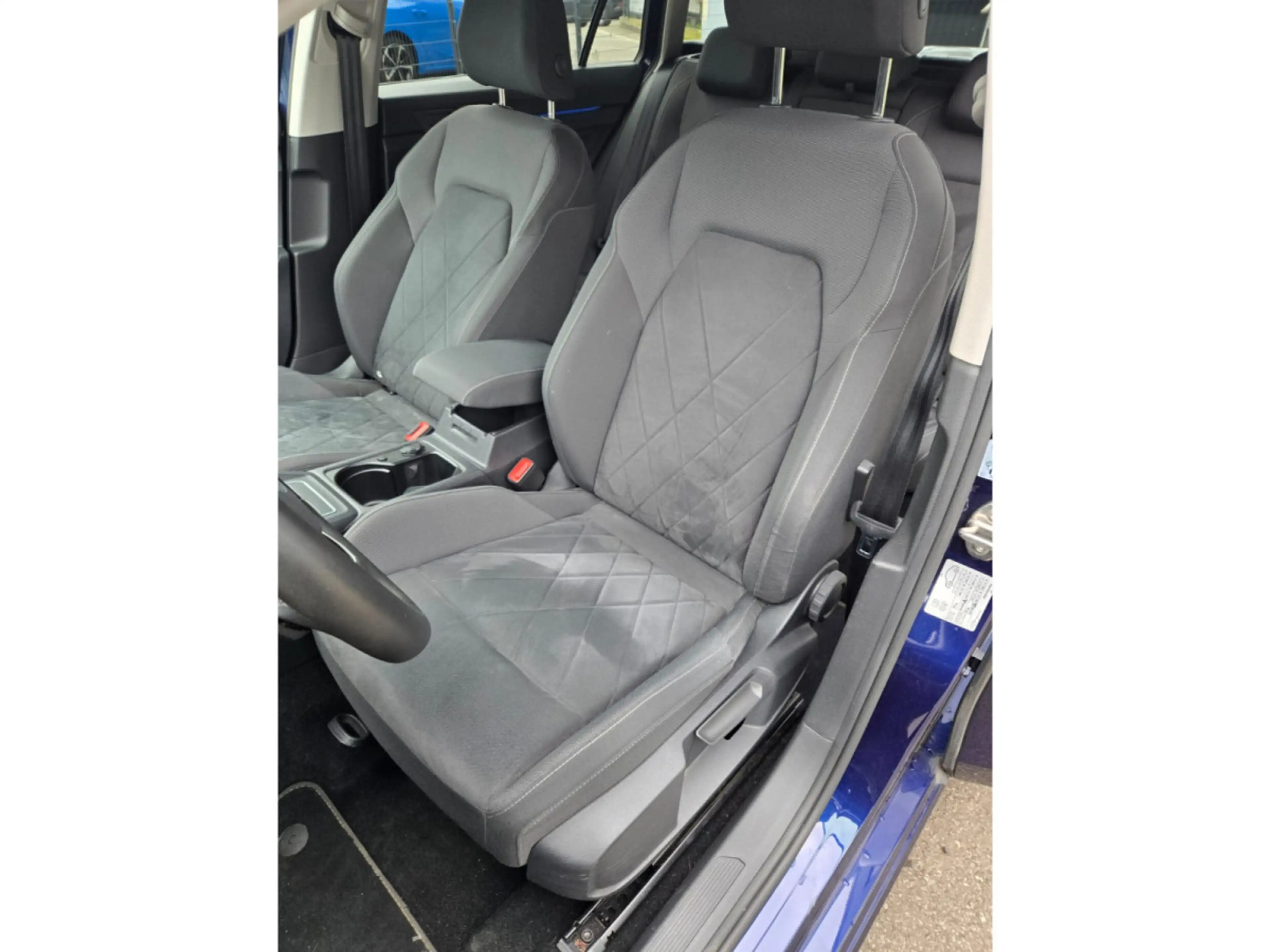 Volkswagen Golf Variant 2.0 TDI DSG LIFE — photo 7
