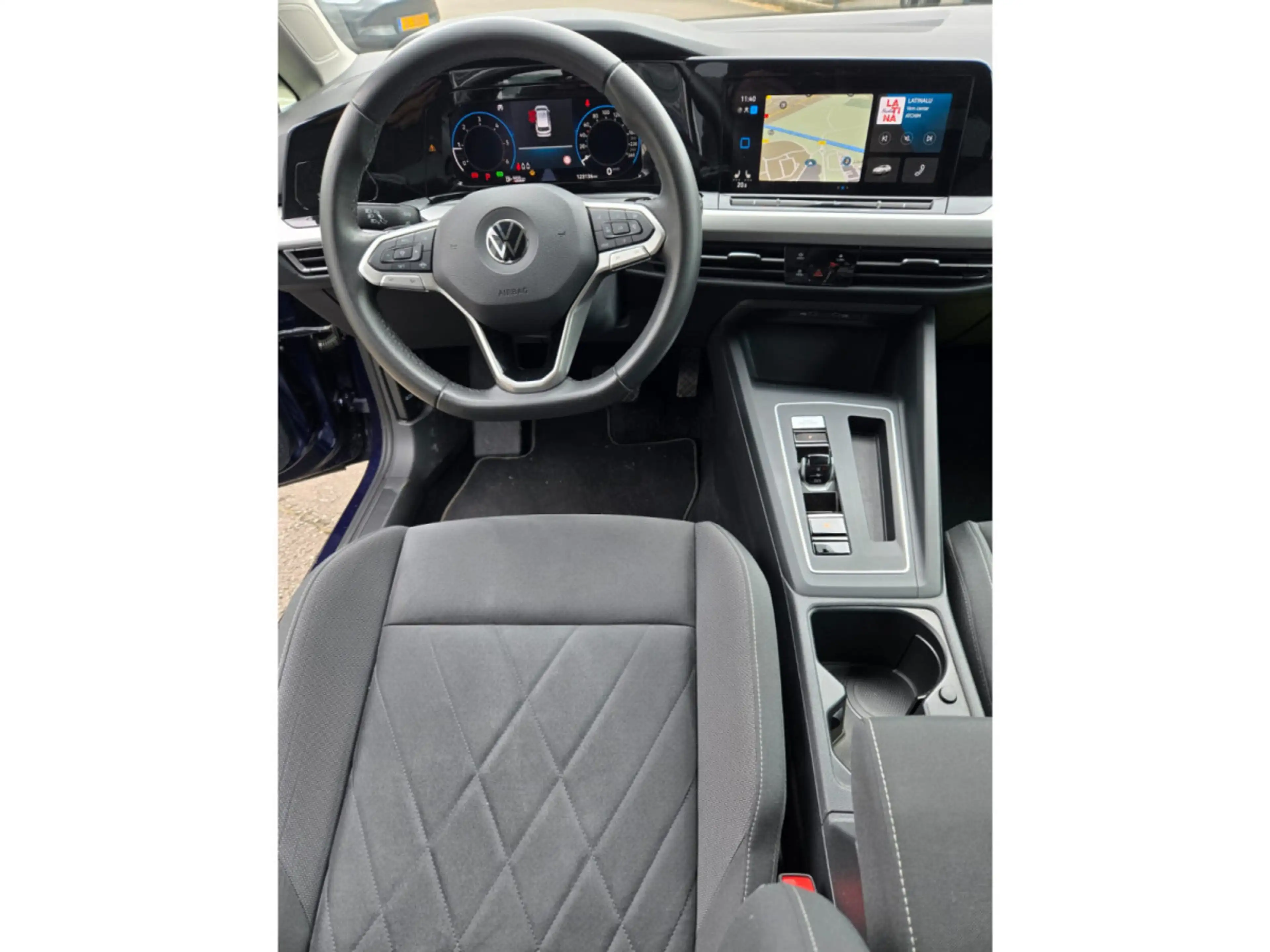 Volkswagen Golf Variant 2.0 TDI DSG LIFE — photo 3