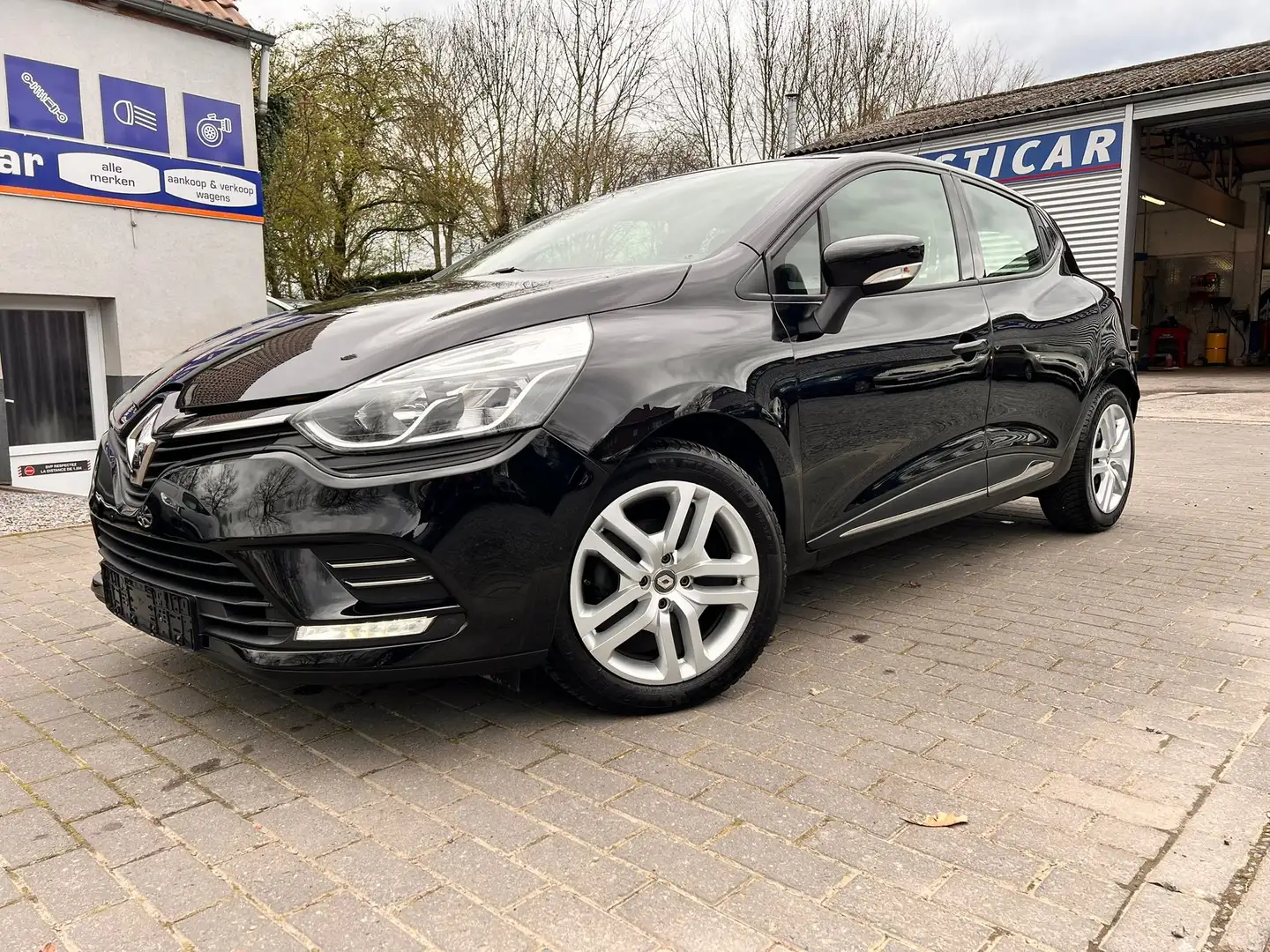 Renault Clio 0.9 TCe Cool Negro - 1