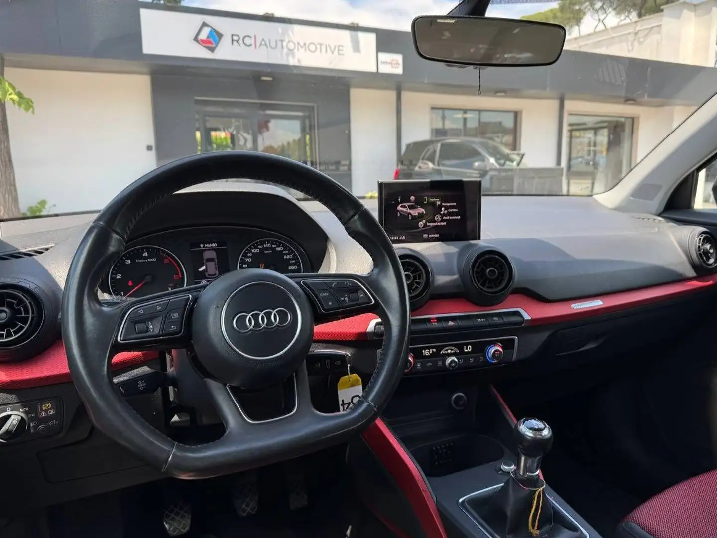 Audi Q2 1.6 TDI SPORT Negro - 2