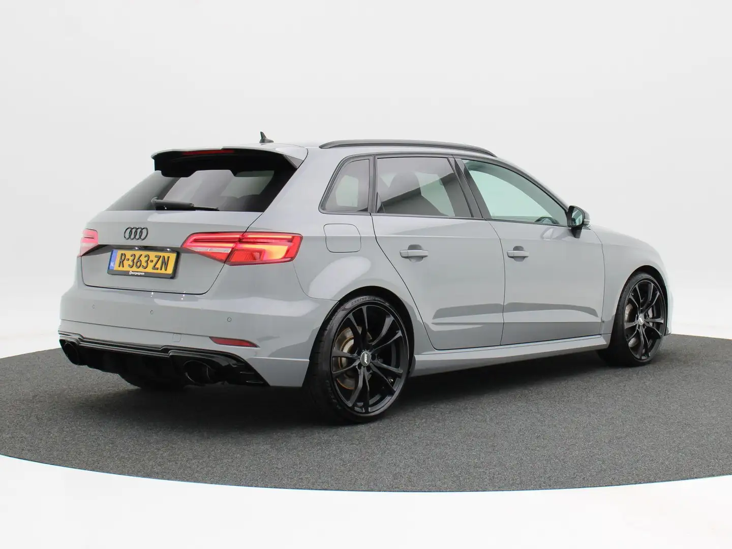 Audi RS3 Sportback 2.5 TFSi 400 Pk quattro | Matrix LED | T Grijs - 2