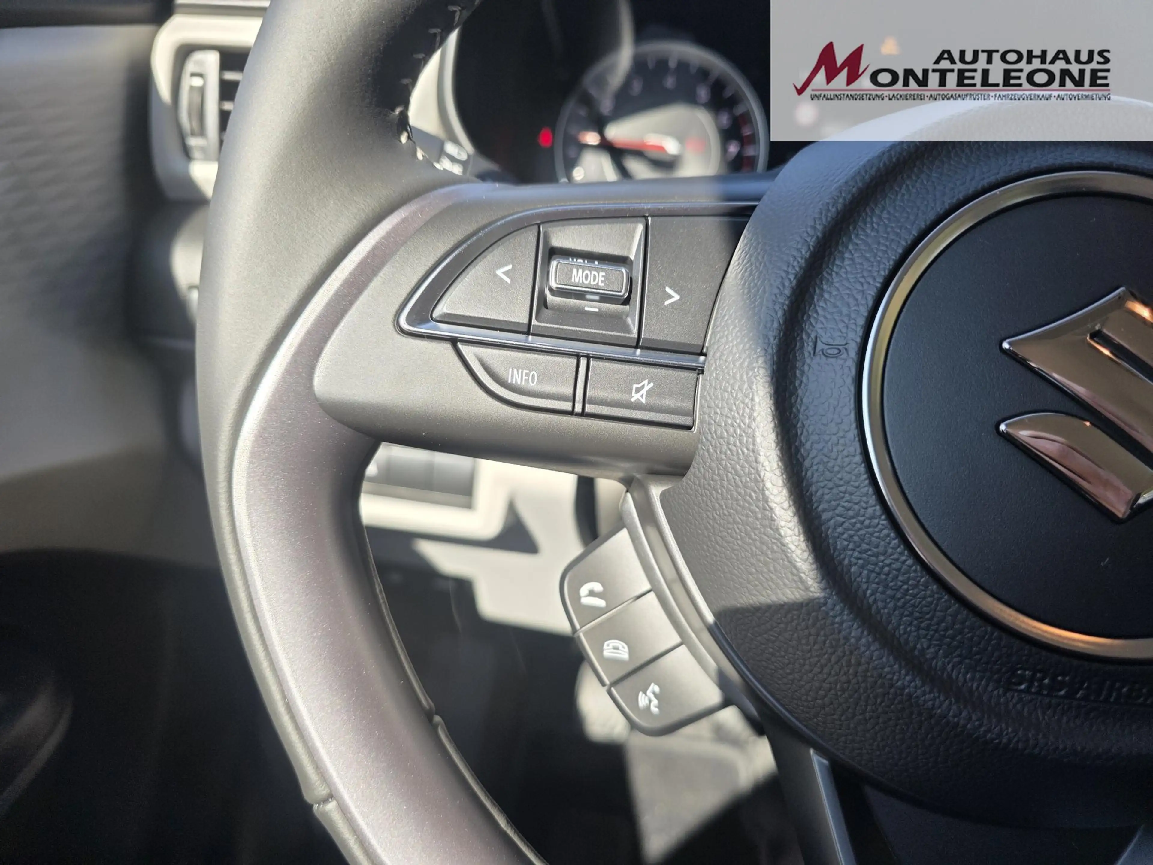 Suzuki Swift SWIFT 1.2 Comfort+ Allgrip Hybrid 4x4 — photo 14