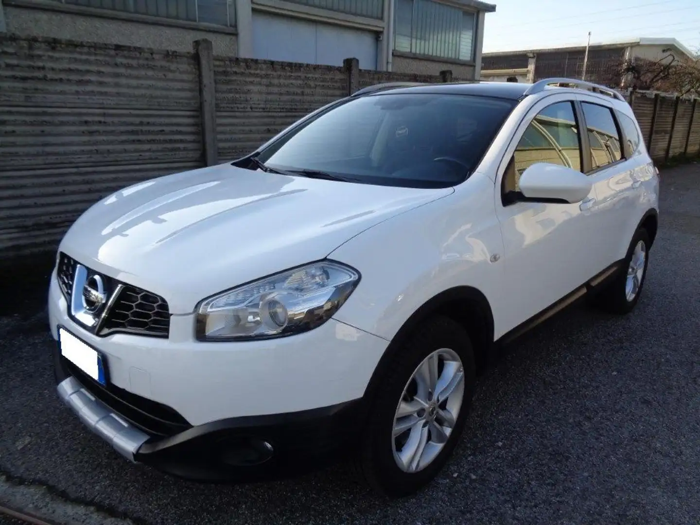 Nissan Qashqai+2 2.0 16V n-tec *4X4* *7 POSTI* *FINANZIABILE* Fehér - 2