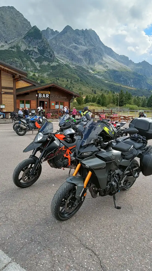 KTM 690 Supermoto R Zwart - 2