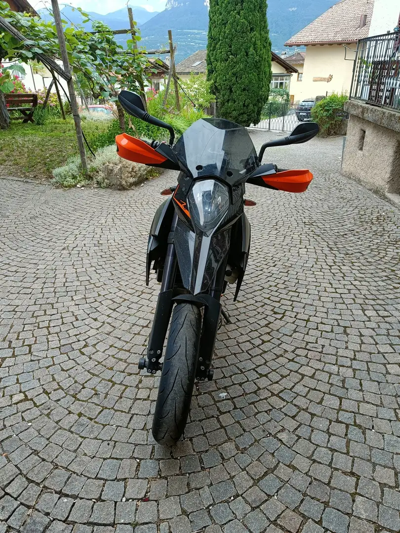 KTM 690 Supermoto R Zwart - 1