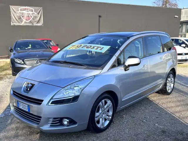 Peugeot 5008 1.6 Diesel 110cv 7 Posti - full Optional