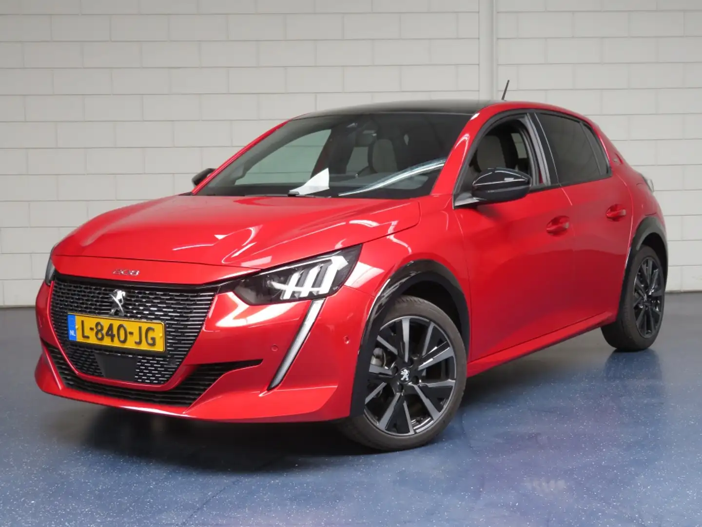 Peugeot 208 13.223 KM !!!!!!! 1.2 PureTech GT Pack Rood - 1