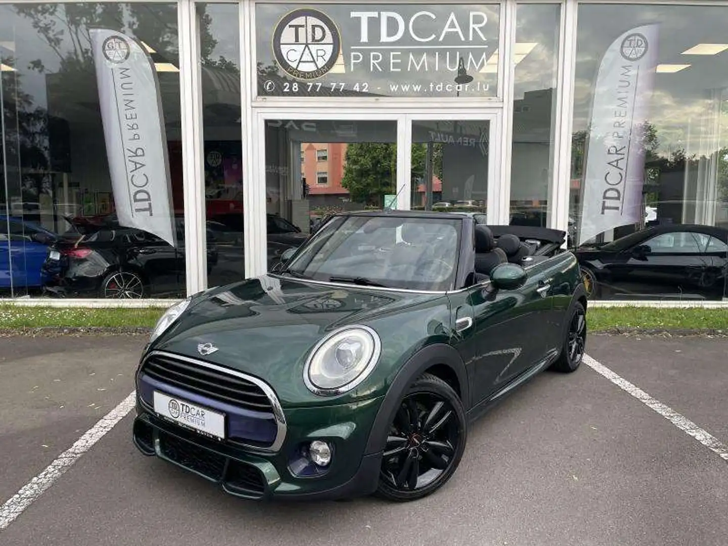MINI Cooper Cabrio John Cooper Works Groen - 1