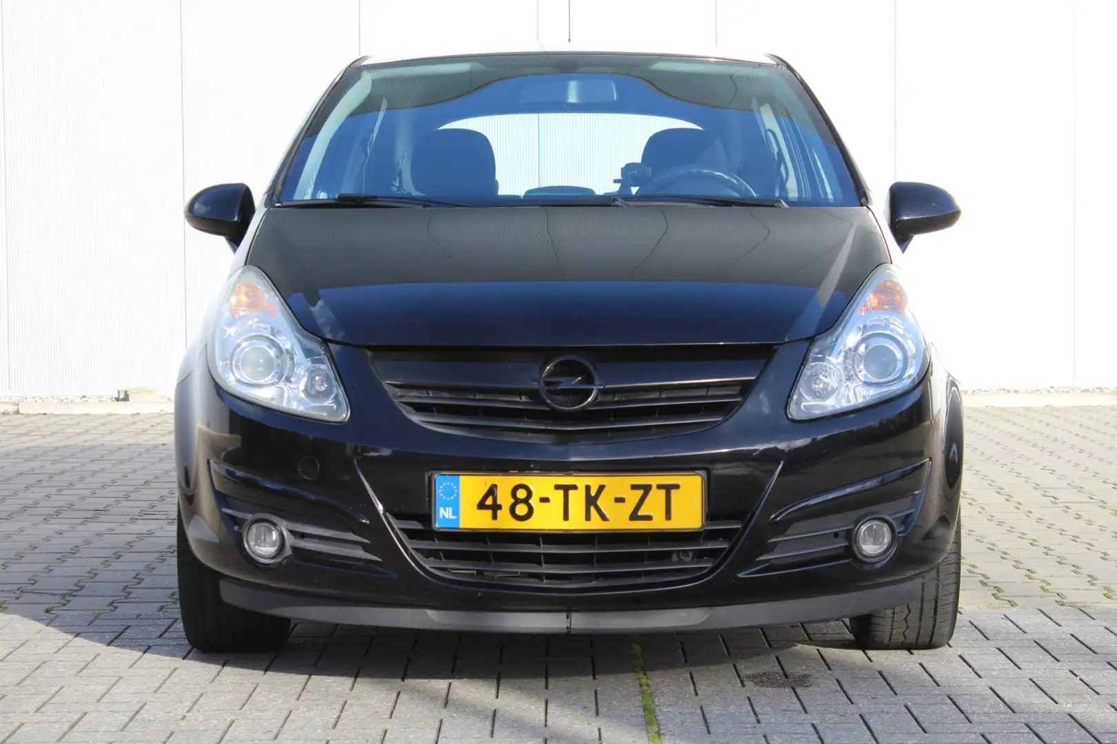 Opel Corsa 1.4-16V Sport | Clima / Cruise control | NAP | APK Schwarz - 2