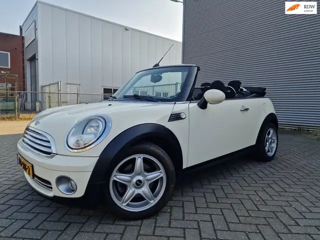 MINI Cooper Cabrio Mini 1.6 Chili PSENSOR LEDER CRUISE 2 X SLEUTELS