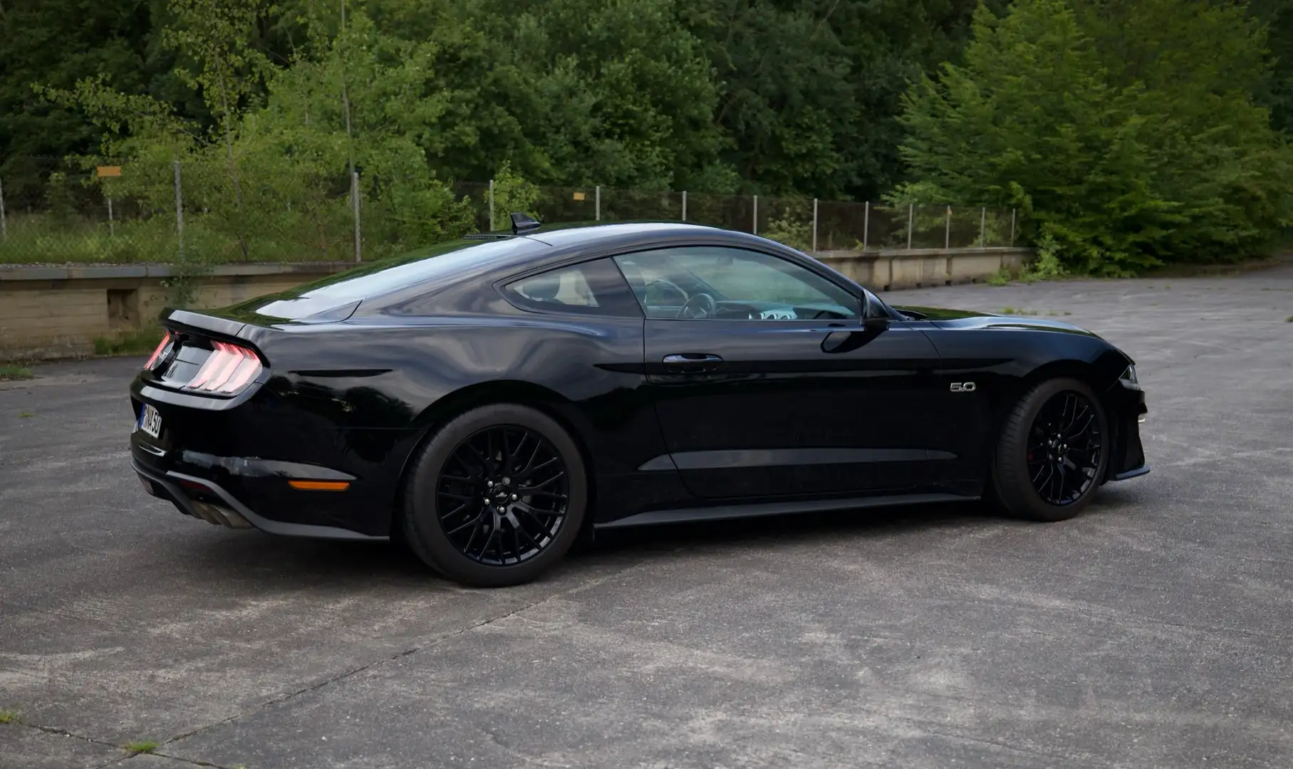 Ford Mustang Fastback 5.0 V8 Premium Aut. GT EU MagneRide, B&O - 2