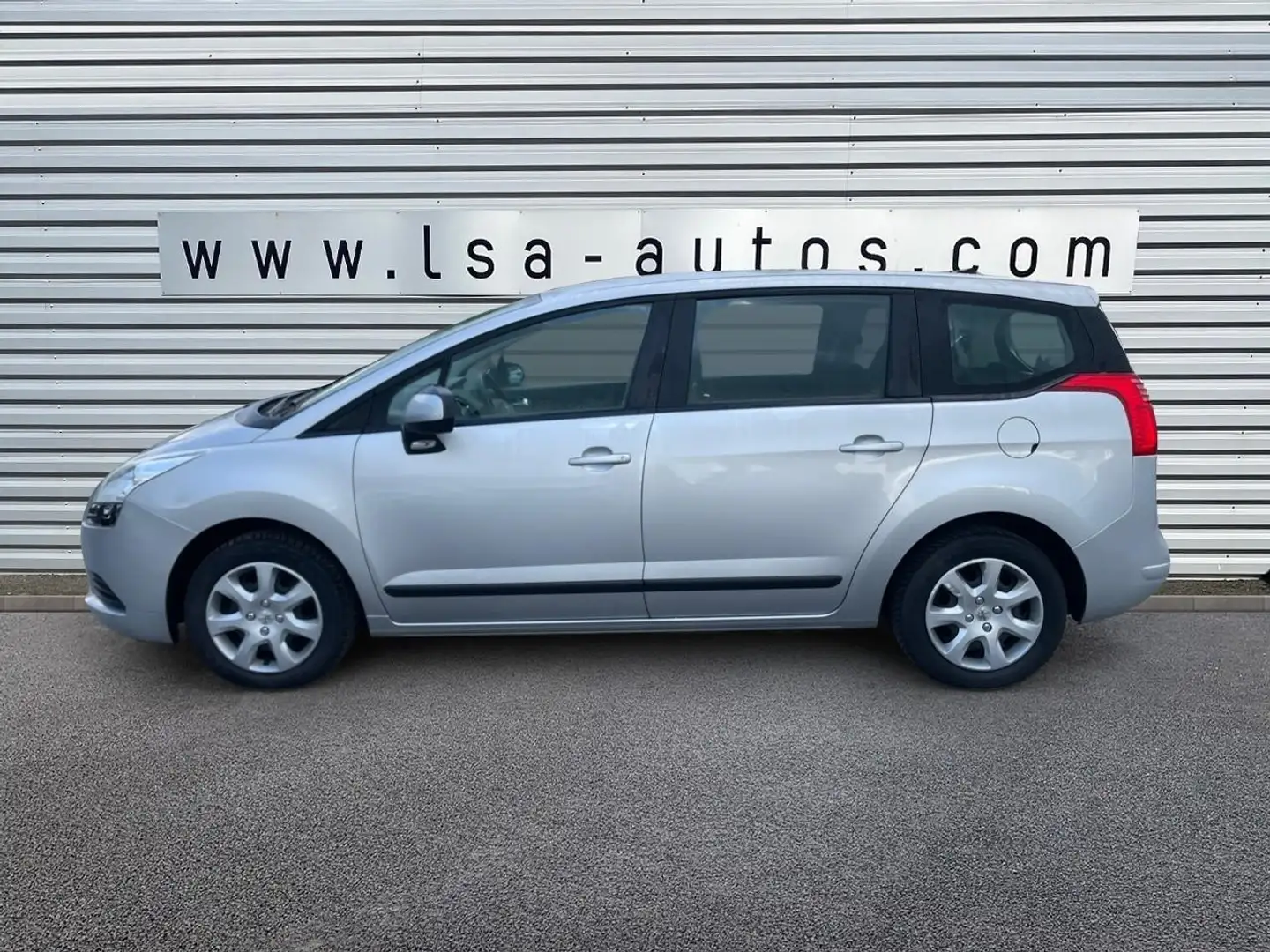 Peugeot 5008 1.6 VTi 16V 7pl Access PHASE 1 Gris - 2