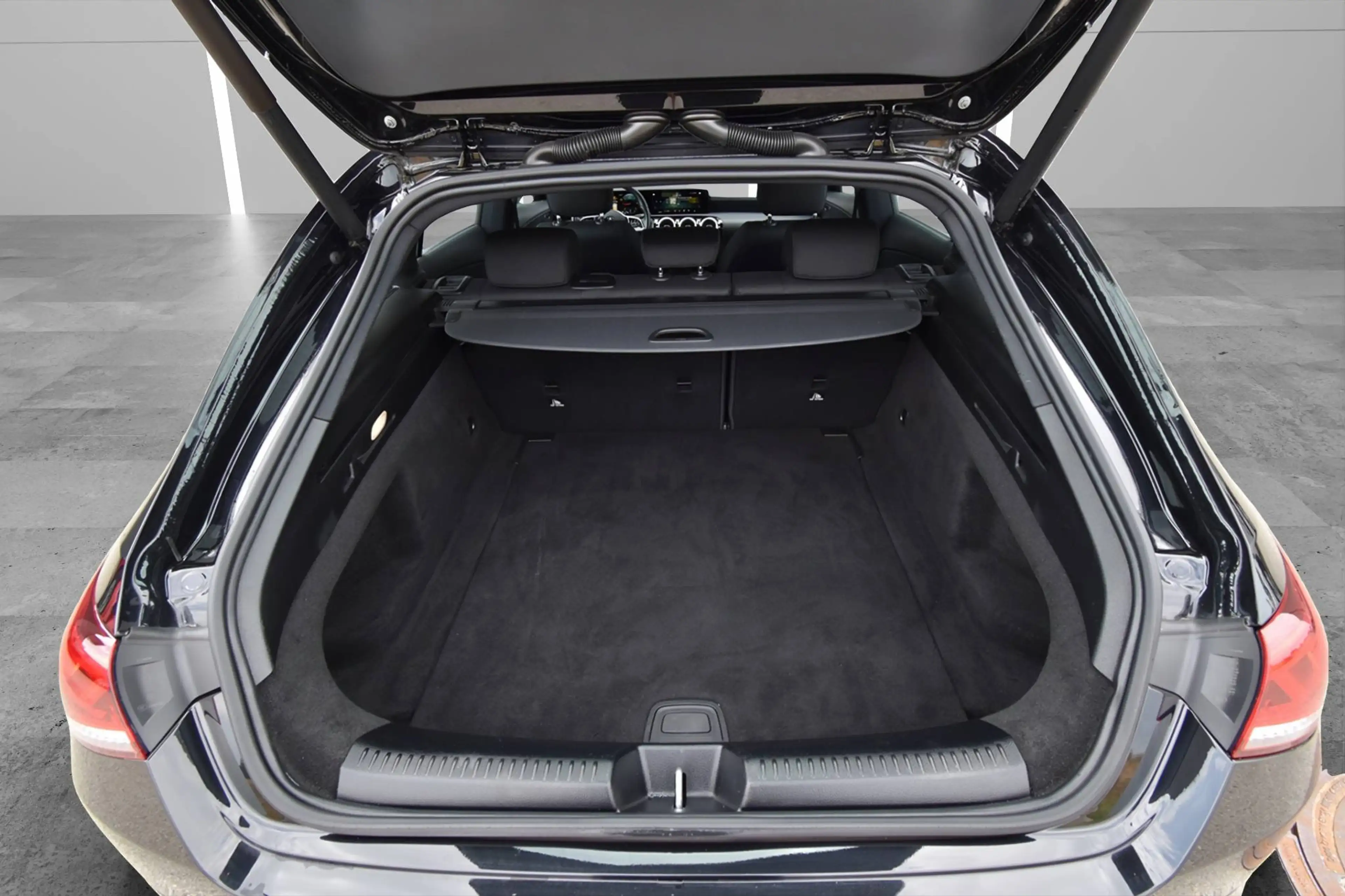 Mercedes-Benz CLA 180 d Shooting Brake Aut. ***LED*VIRTUAL-COCKPIT** — photo 9