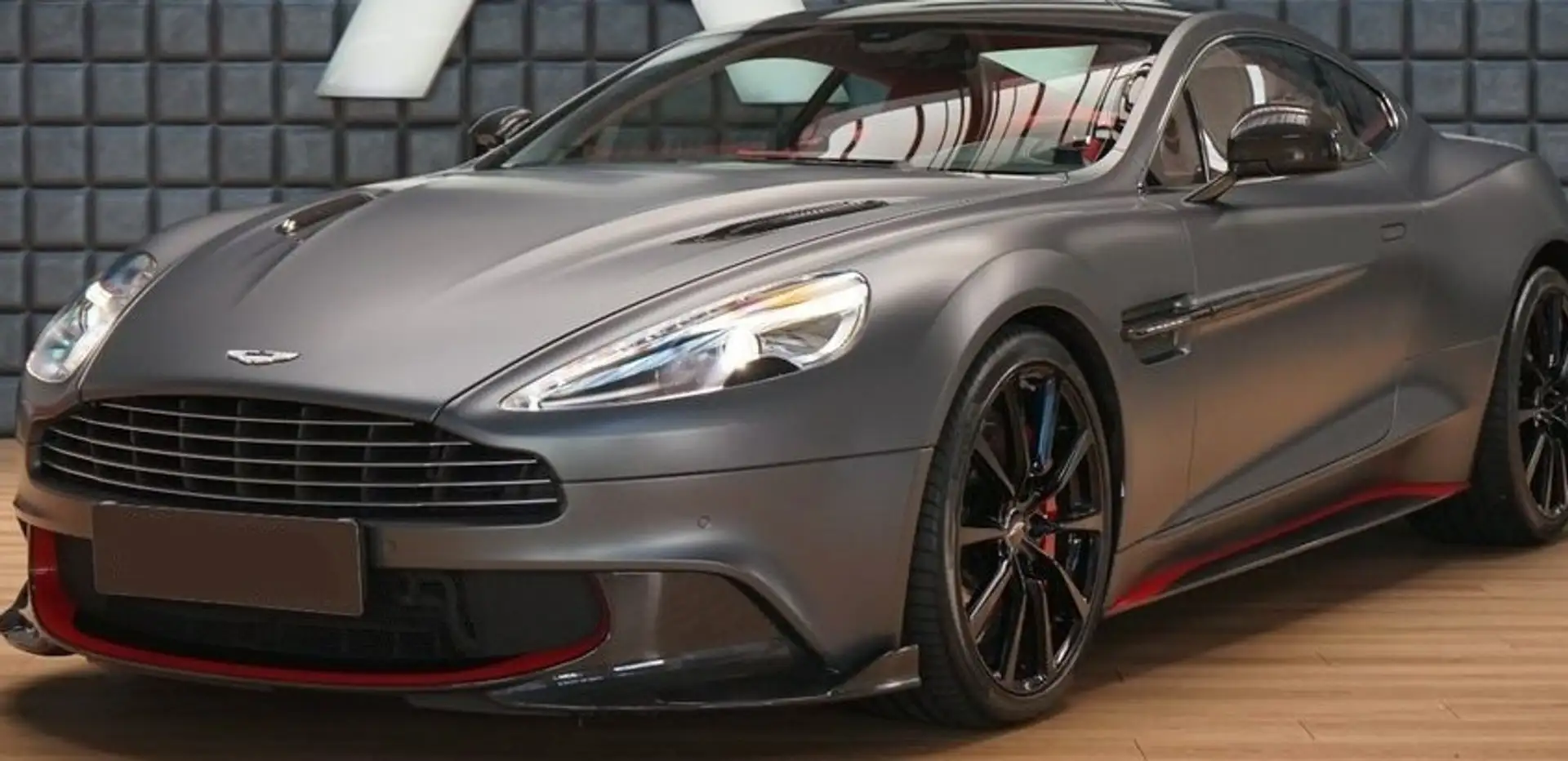 Aston Martin Vanquish Deportivo Automático de 3 Puertas Gris - 1