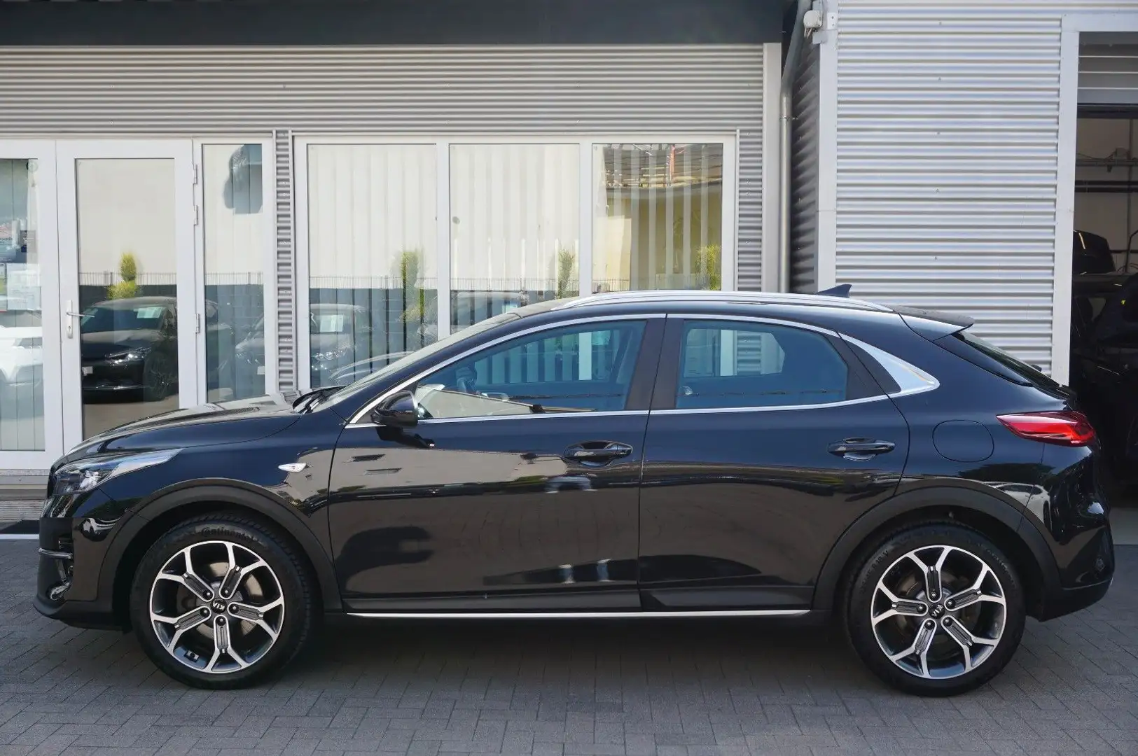 Kia XCeed Vision ACC Carpl LenkHZ Navi Kam ElektrSiz Schwarz - 2