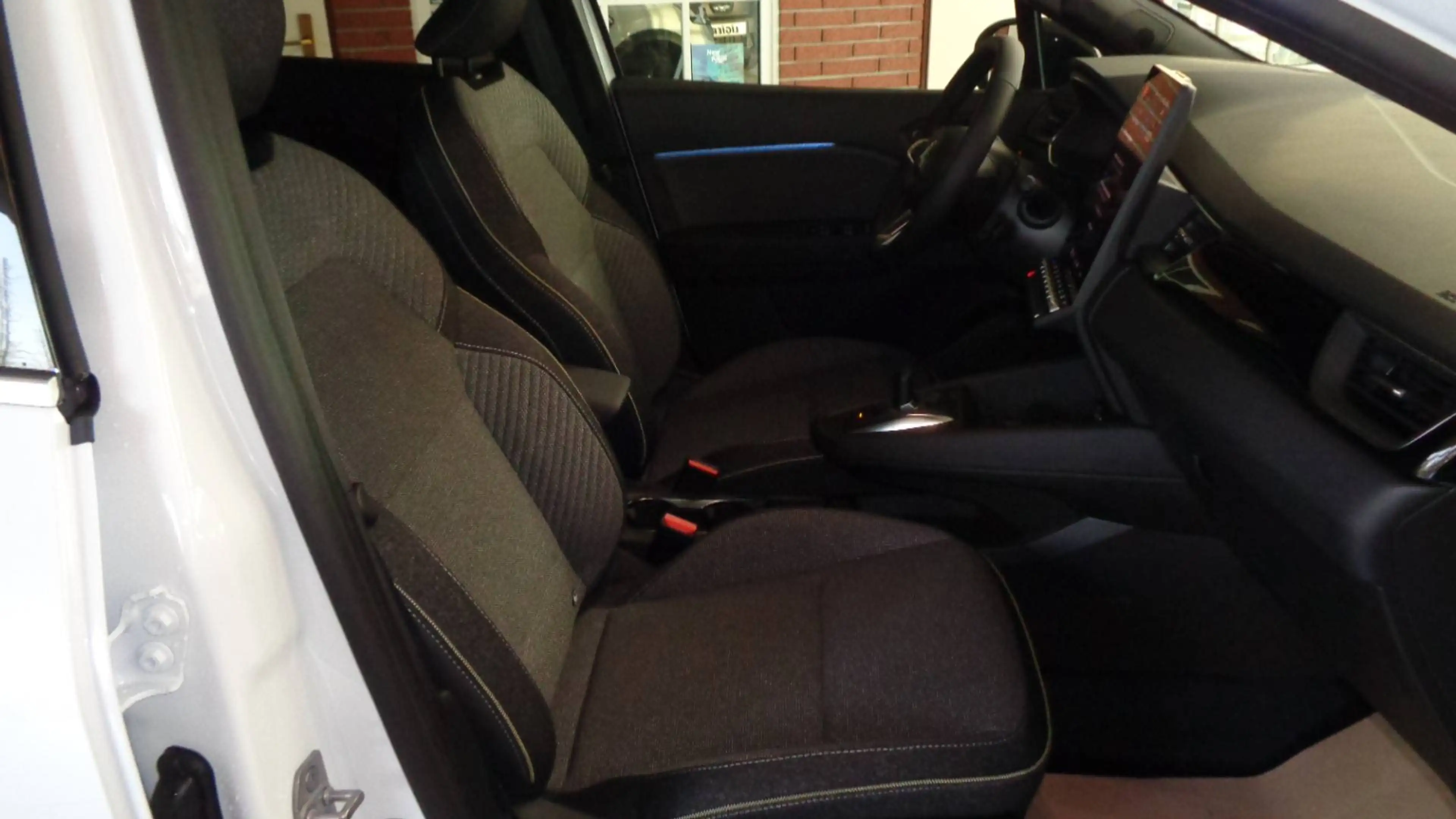 Mitsubishi Grandis Grandis 1.8 Hybrid Edition 360°Kamera- — photo 5