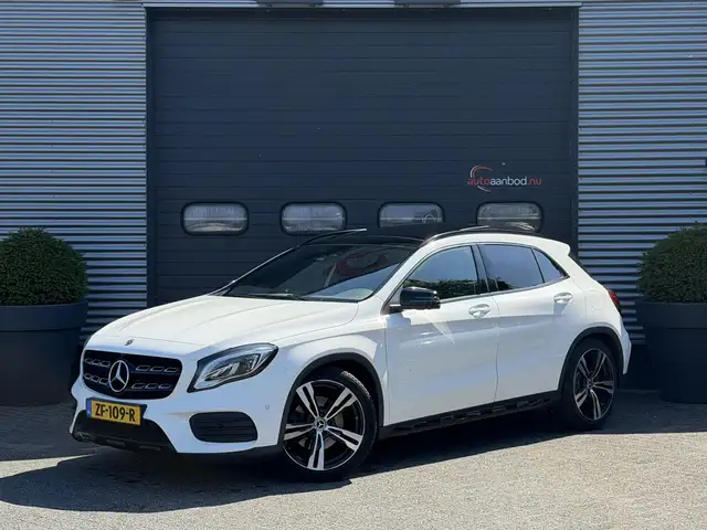 Mercedes-Benz GLA 220