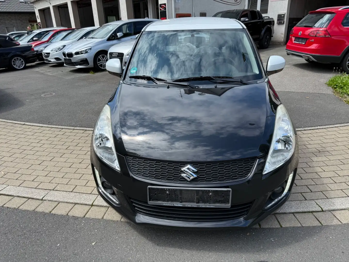 Suzuki Swift Club 4x4   1.Hand ,Klima, 44 KTM. Noir - 2