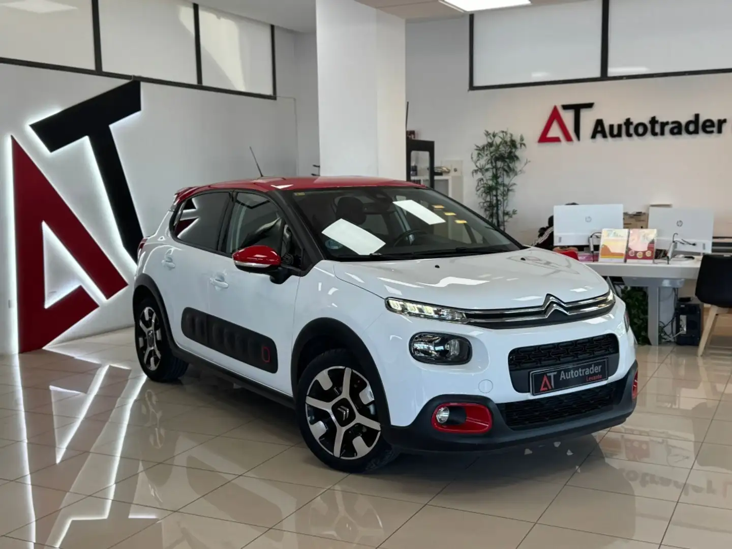 Citroen C3 1.5BlueHDi S&S Shine 100 Blanc - 1