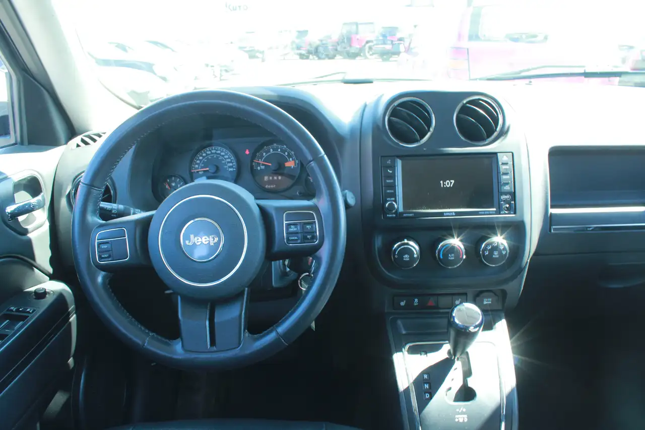 Jeep Patriot снимка Jeep Patriot