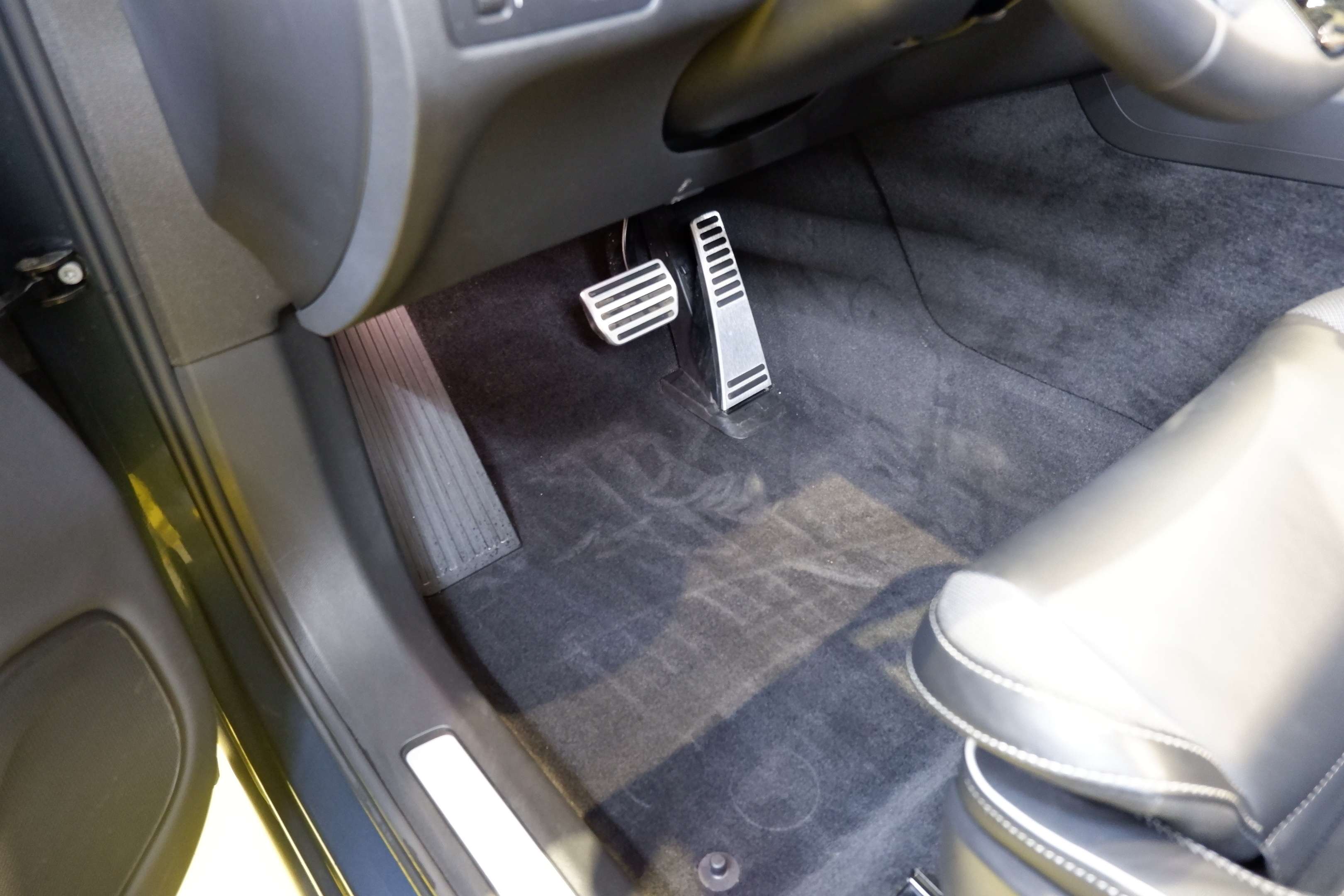 2022 Volvo XC60 (R.Design)Spec.Edition,Bowers/Wilkins,Head Up Disp thumb 19