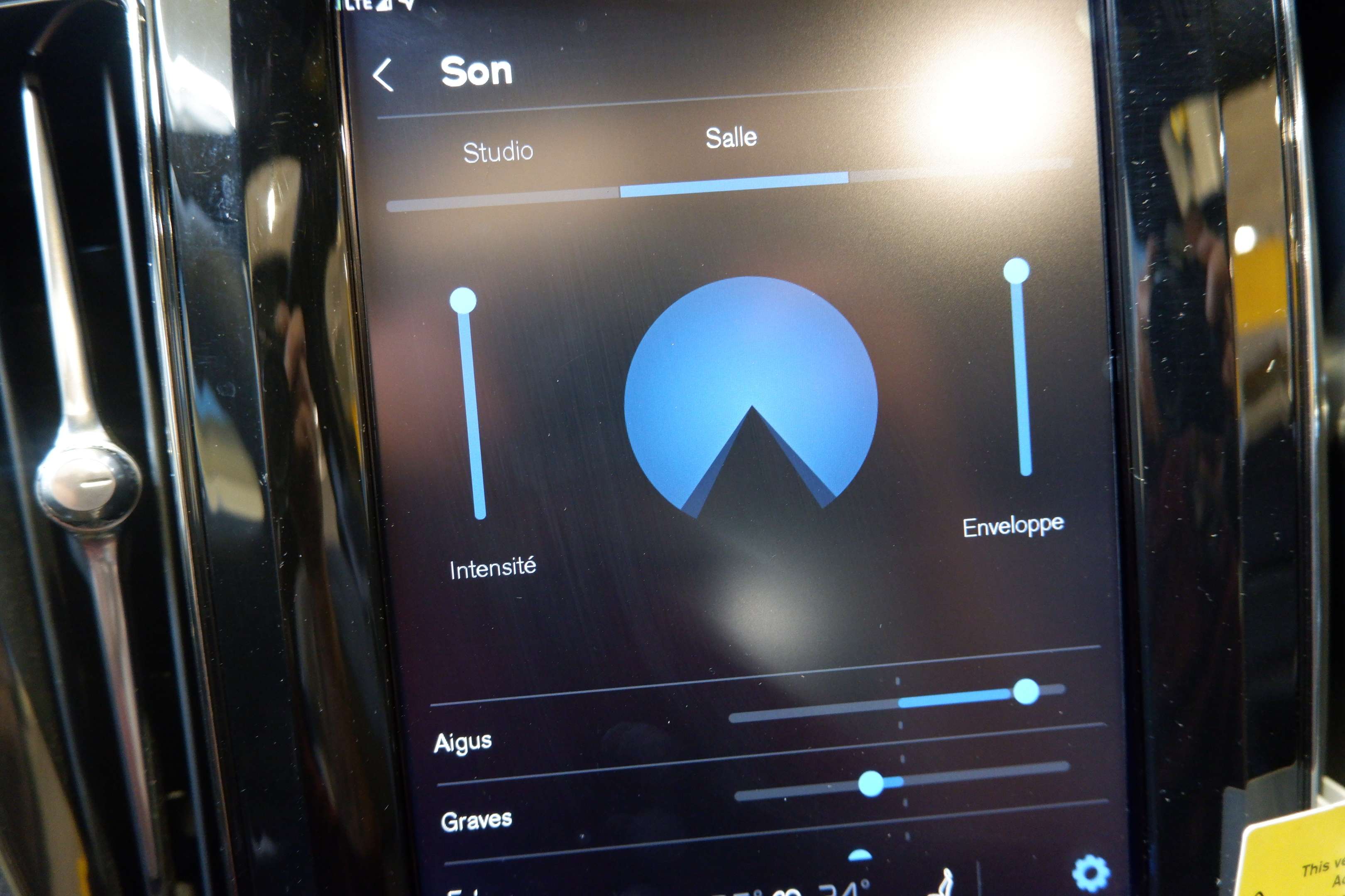 2022 Volvo XC60 (R.Design)Spec.Edition,Bowers/Wilkins,Head Up Disp thumb 28